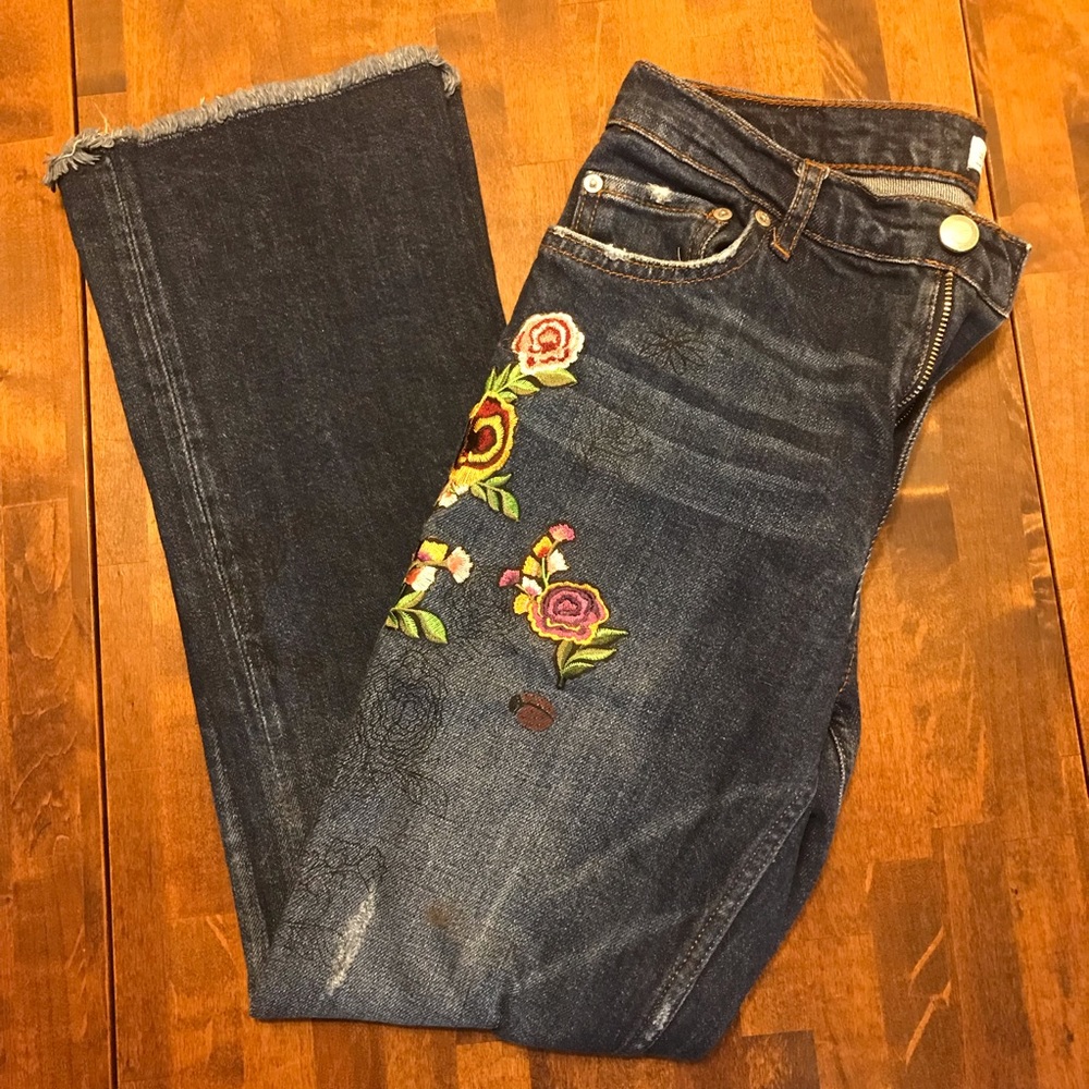 Zara Embroidered Jeans